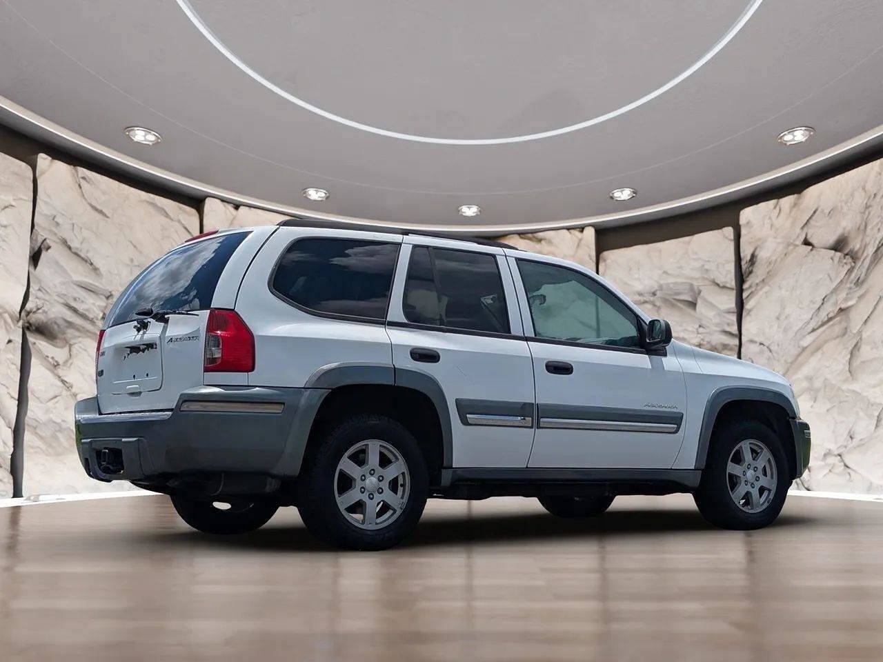 Used 2005 Isuzu Ascender S RWD image 12
