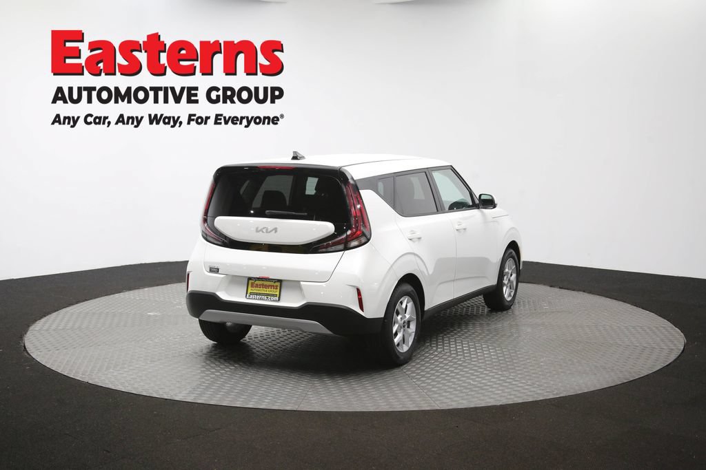 Used 2025 Kia Soul LX FWD image 38