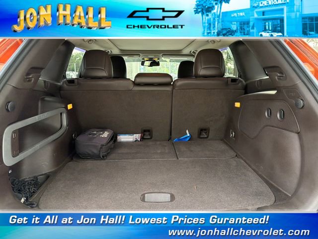 Used 2015 Jeep Cherokee Trailhawk w/ Comfort/Convenience Group AWD/4WD image 12