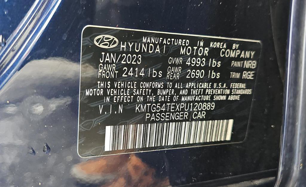 Used 2023 Genesis G70 3.3T w/ Sport Prestige Package image 16