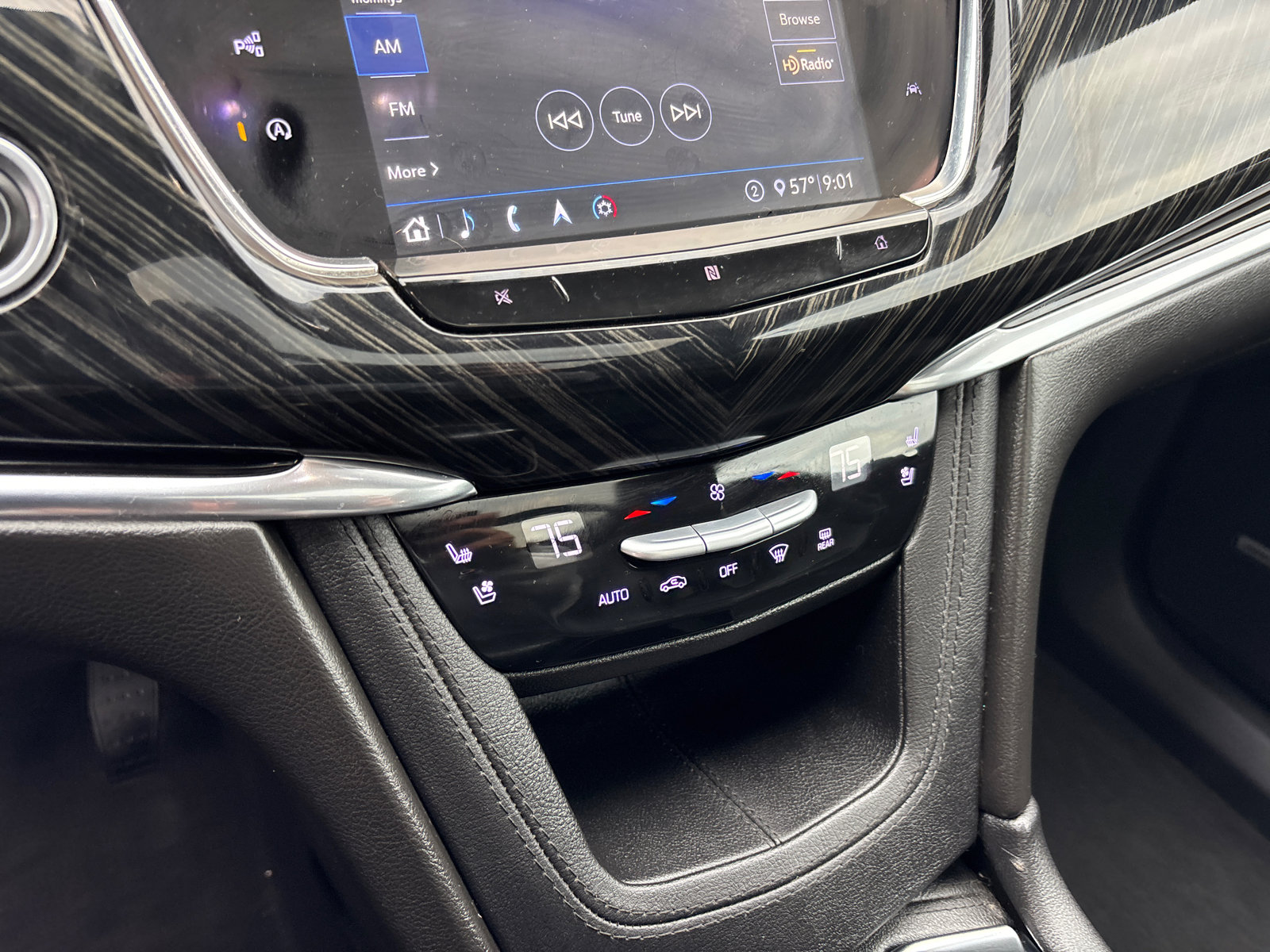 Used 2020 Cadillac XT6 Premium Luxury image 22