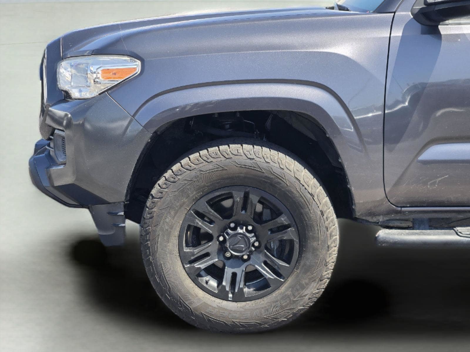 Used 2021 Toyota Tacoma SR w/ SR Convenience Package RWD image 9