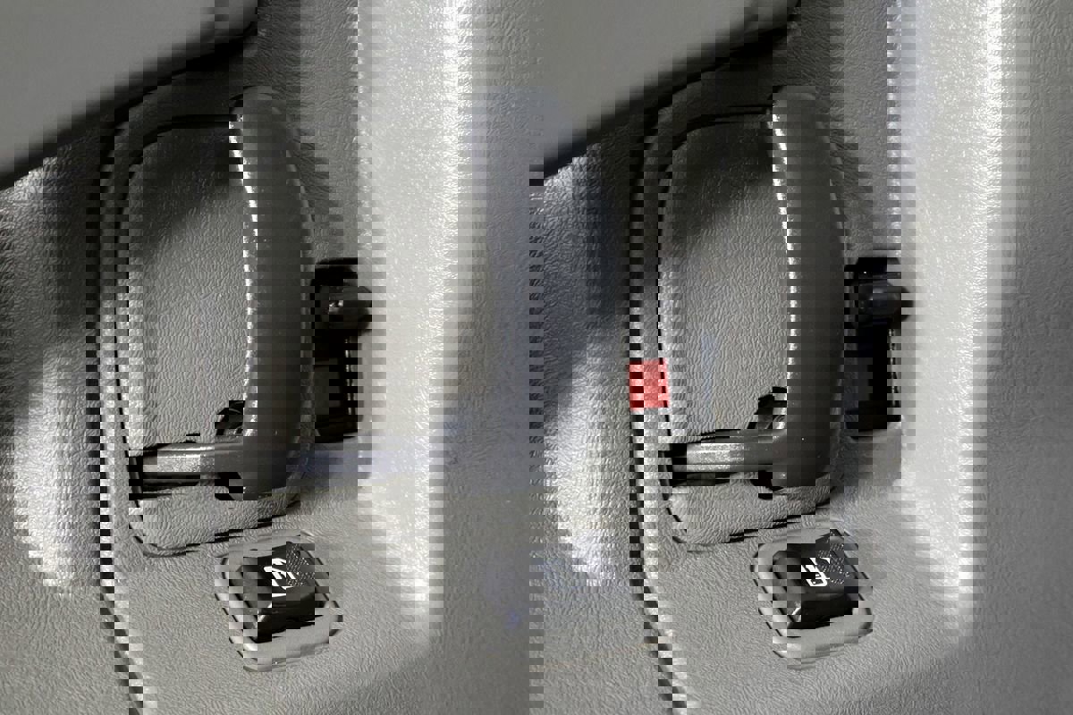 Used 2017 Chevrolet Express 2500 LS RWD image 18