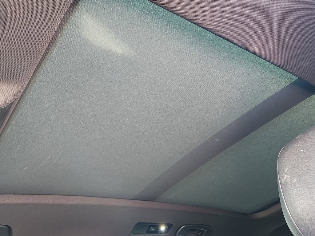 Used 2024 Volkswagen Tiguan SE R-Line image 23