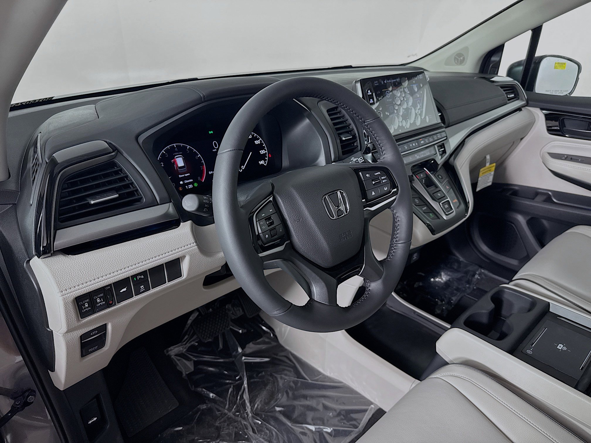 New 2026 Honda Odyssey Touring image 8