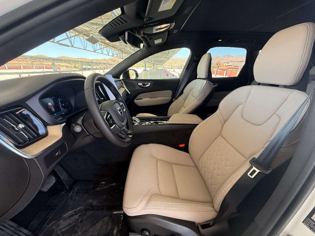 New 2026 Volvo XC60 B5 Plus w/ Climate Package AWD/4WD image 10