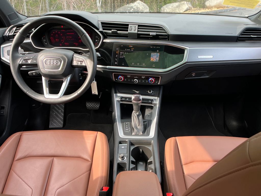 Used 2025 Audi Q3 2.0T Premium image 13