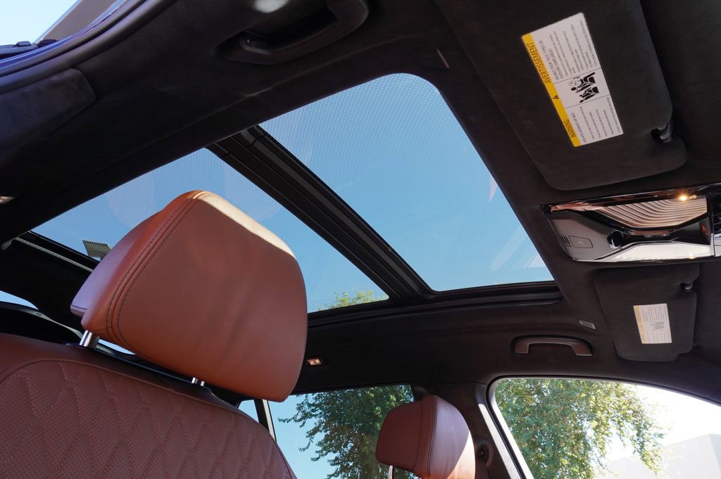 Used 2023 BMW X7 M60i w/ Executive Package image 14