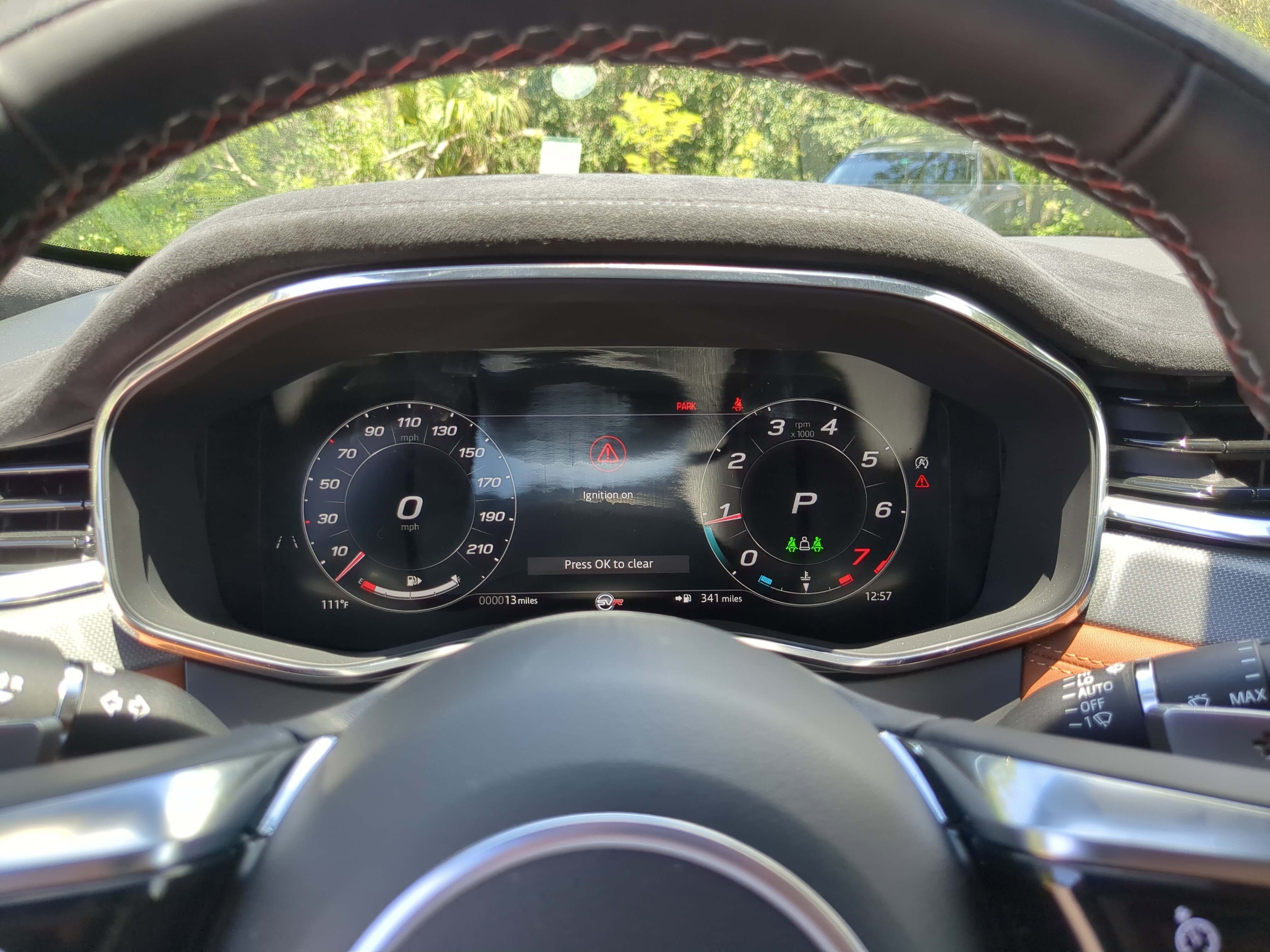 New 2026 Jaguar F-PACE SVR 575 Edition image 33