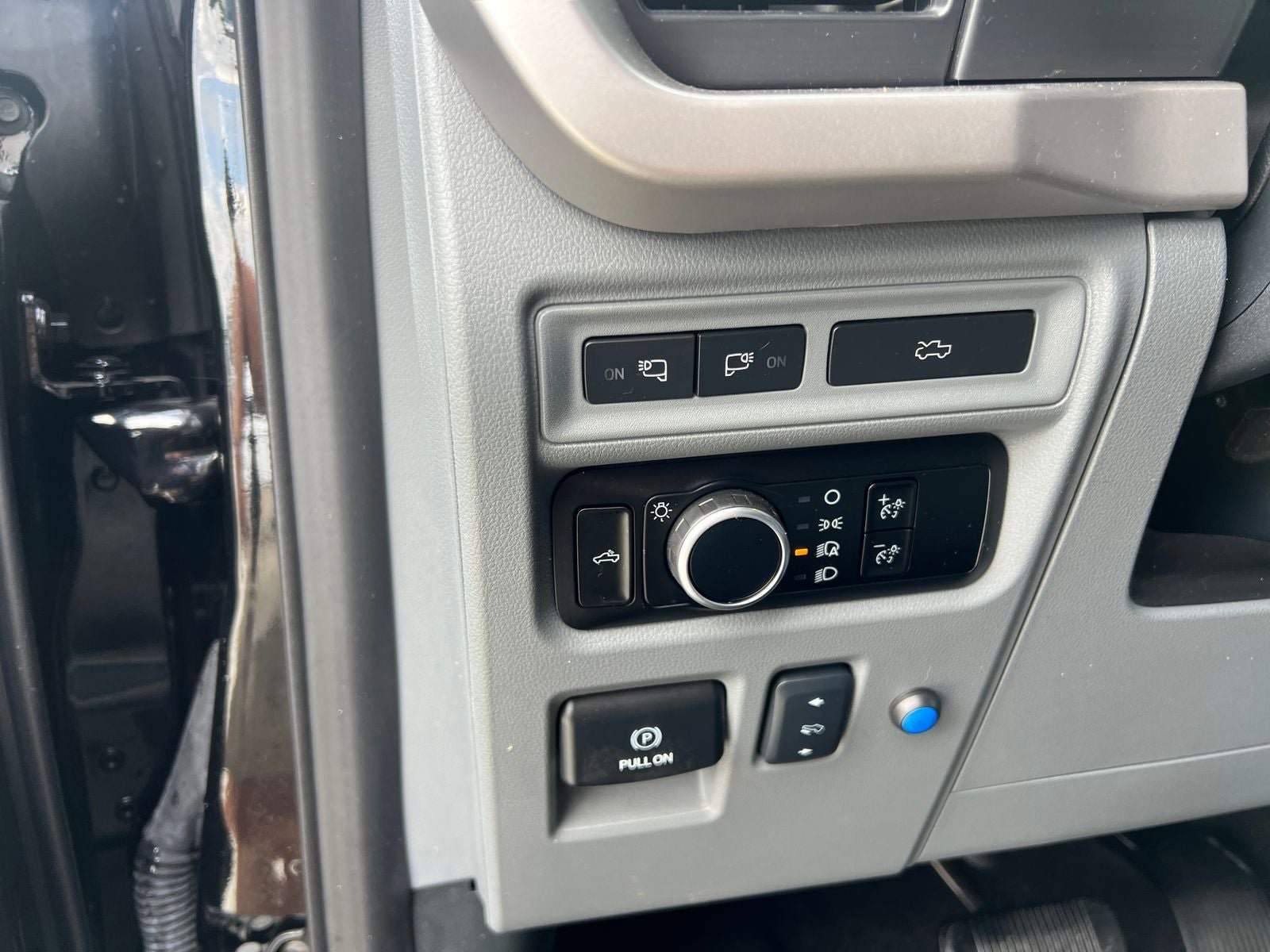 Used 2023 Ford F150 Lightning XLT AWD/4WD image 16