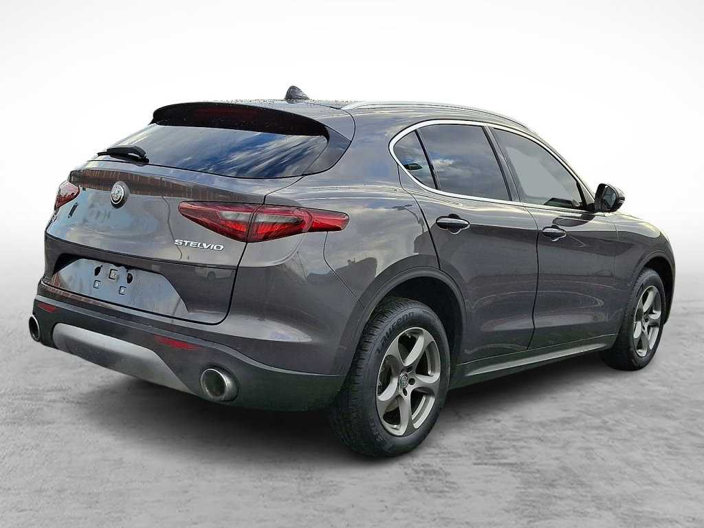 Used 2021 Alfa Romeo Stelvio Sprint w/ Sun & Sound Package image 5