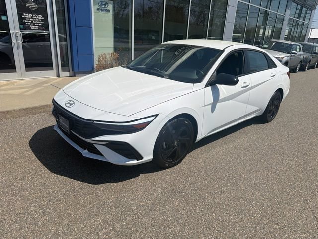 Certified 2026 Hyundai Elantra Sport FWD image 3