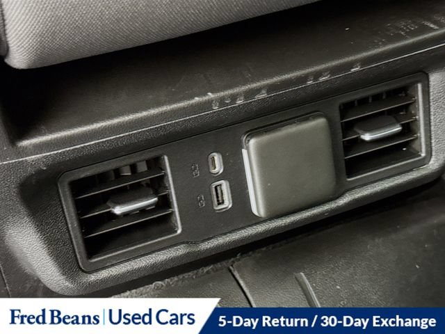 Used 2022 Chevrolet Silverado 1500 LT AWD/4WD image 31