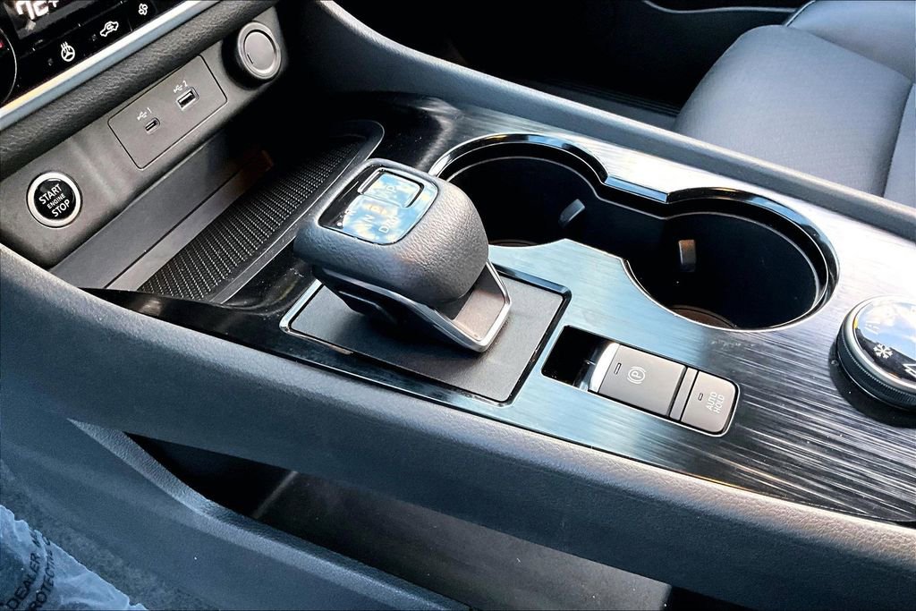 Used 2022 Nissan Rogue SV w/ SV Premium Package image 15