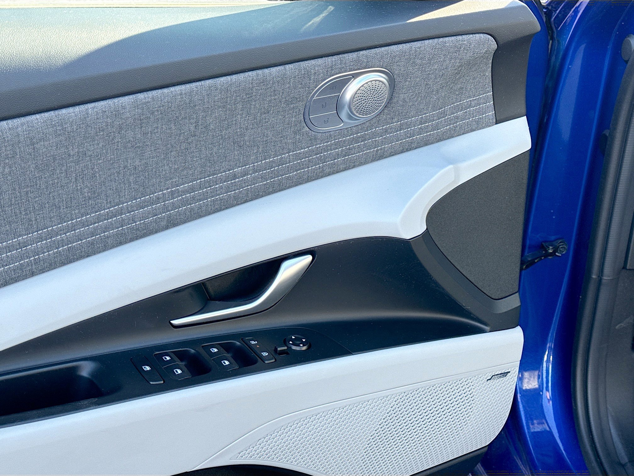 Certified 2025 Hyundai Elantra Limited image 7