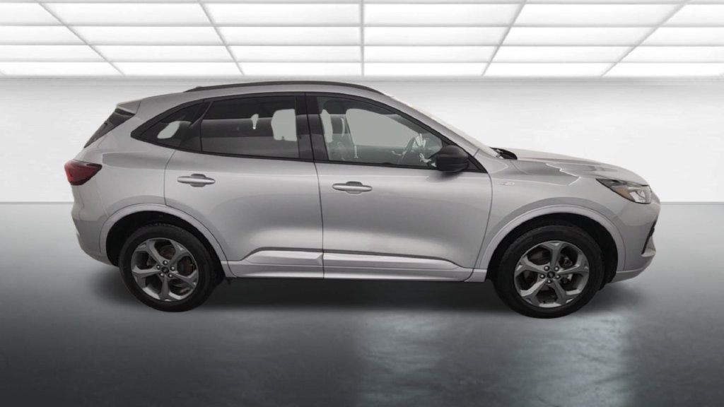 Certified 2024 Ford Escape ST-Line AWD/4WD image 9