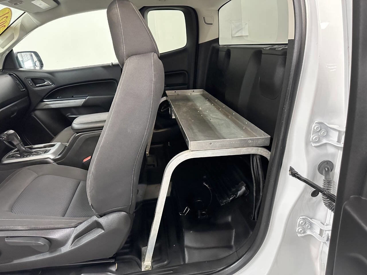 Used 2021 Chevrolet Colorado LT w/ Fleet Safety Package image 10
