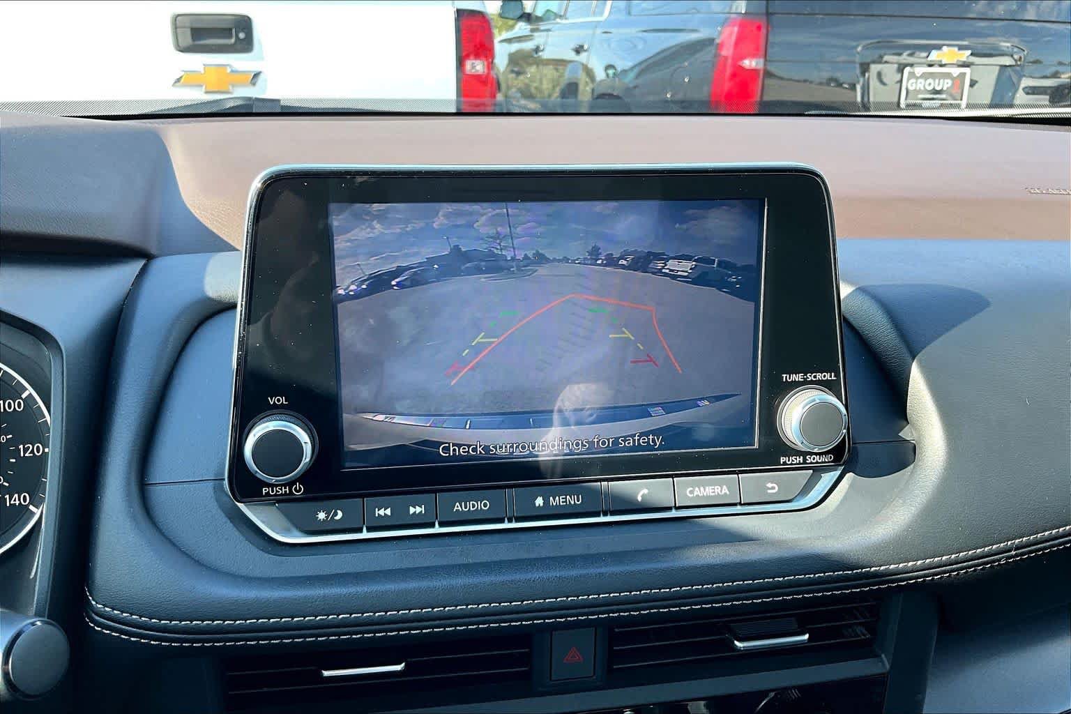 Used 2023 Nissan Rogue SV FWD image 27