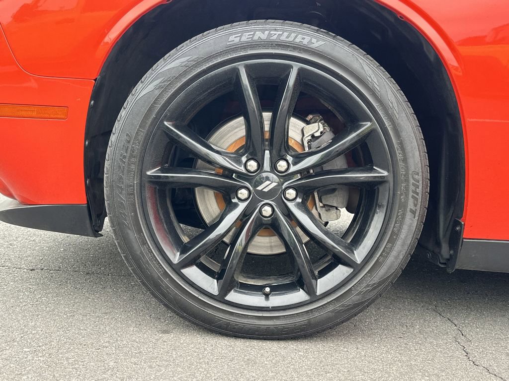 Certified 2018 Dodge Challenger R/T w/ Blacktop Package RWD image 14