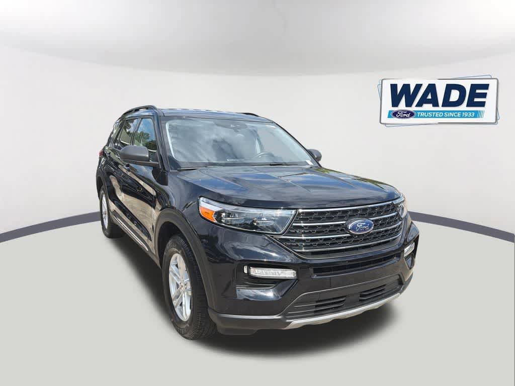 Used 2023 Ford Explorer XLT w/ Equipment Group 202A AWD/4WD image 3