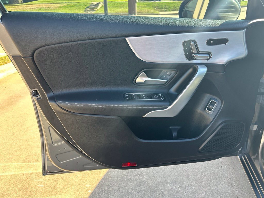 Used 2019 Mercedes-Benz A 220 4MATIC image 11