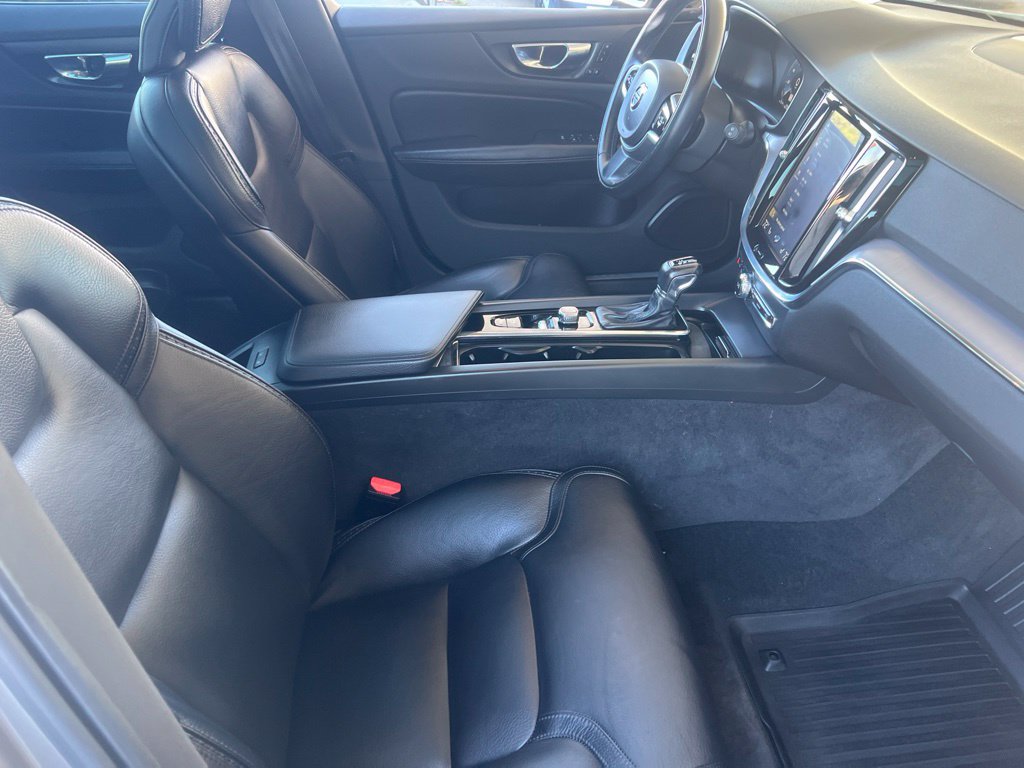 Used 2020 Volvo V60 T5 Cross Country w/ Protection Package AWD/4WD image 21