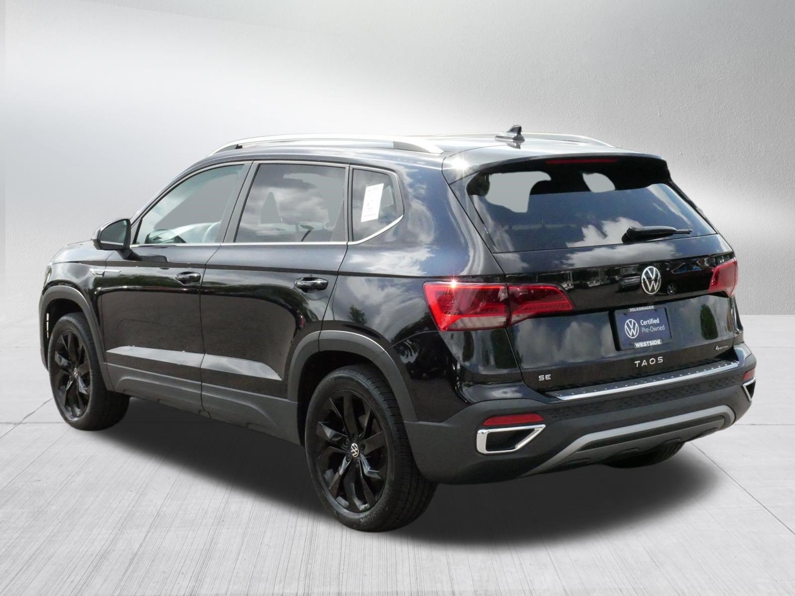 Certified 2023 Volkswagen Taos SE w/ Panoramic Sunroof Package AWD/4WD image 5