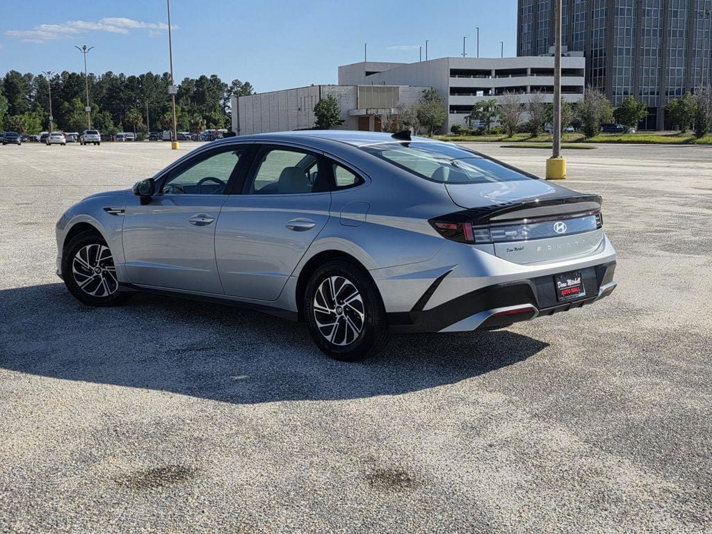 Used 2026 Hyundai Sonata Blue FWD image 5