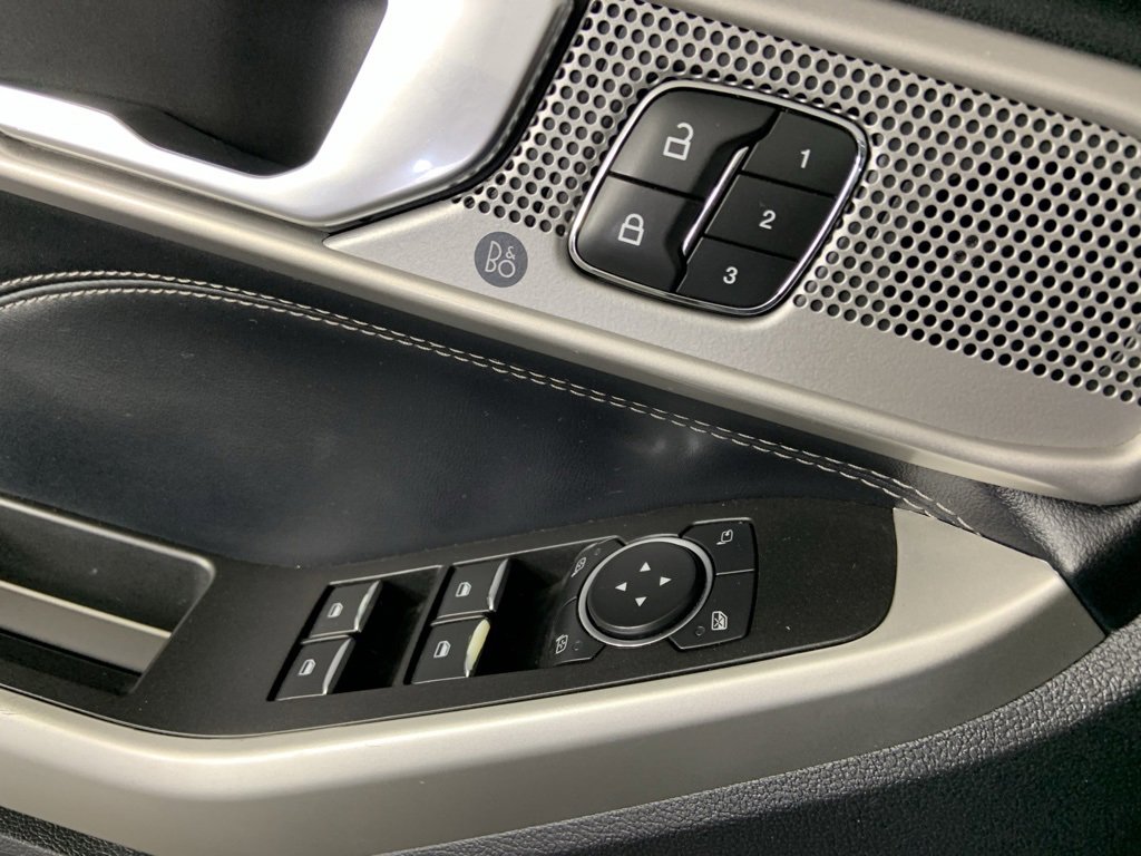 Used 2021 Ford Explorer Limited w/ Equipment Group 301A image 24