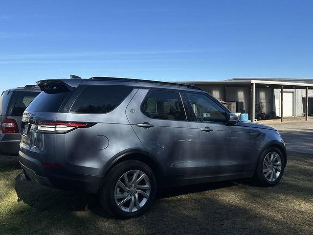 Used 2018 Land Rover Discovery SE image 18