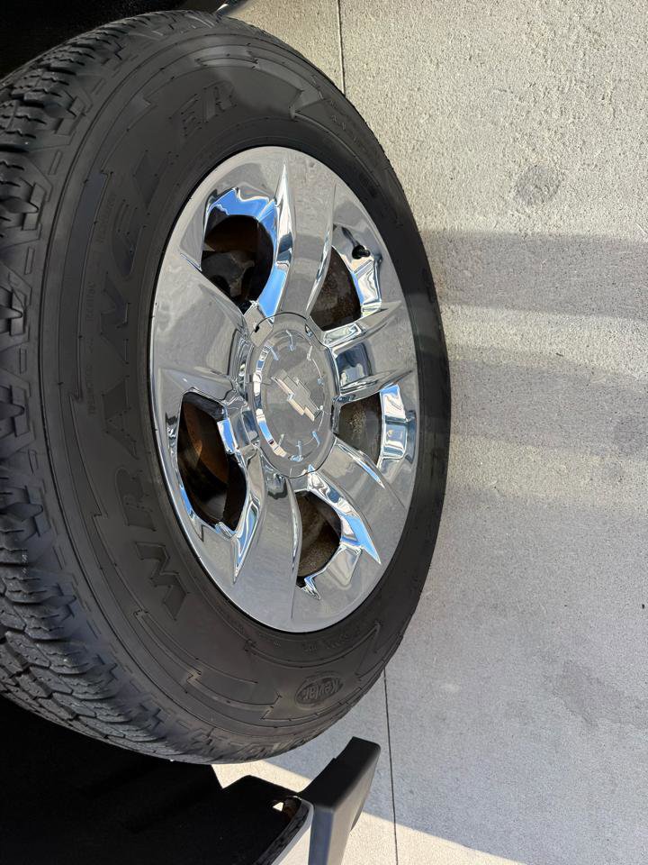 Used 2016 Chevrolet Silverado 1500 LTZ w/ LTZ Plus Package AWD/4WD image 10