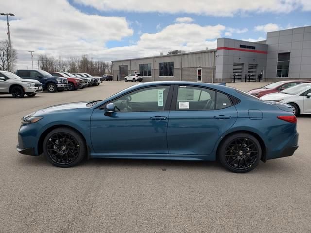 New 2026 Toyota Camry SE image 8
