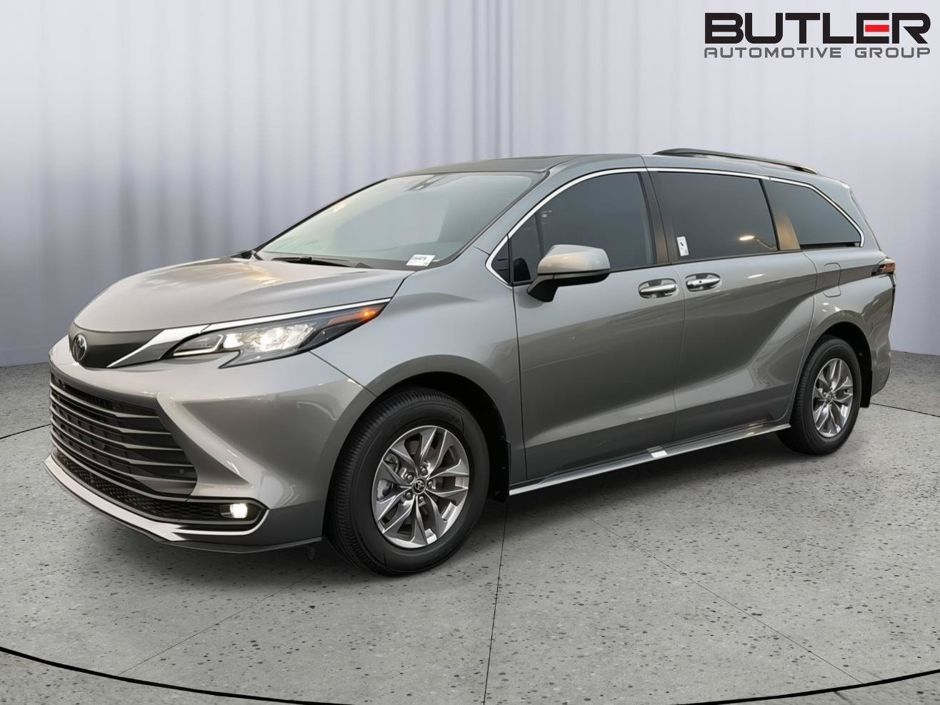 New 2026 Toyota Sienna XLE