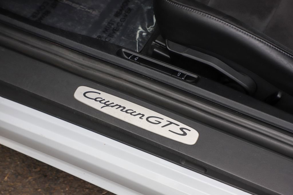 Used 2018 Porsche 718 Cayman GTS image 32