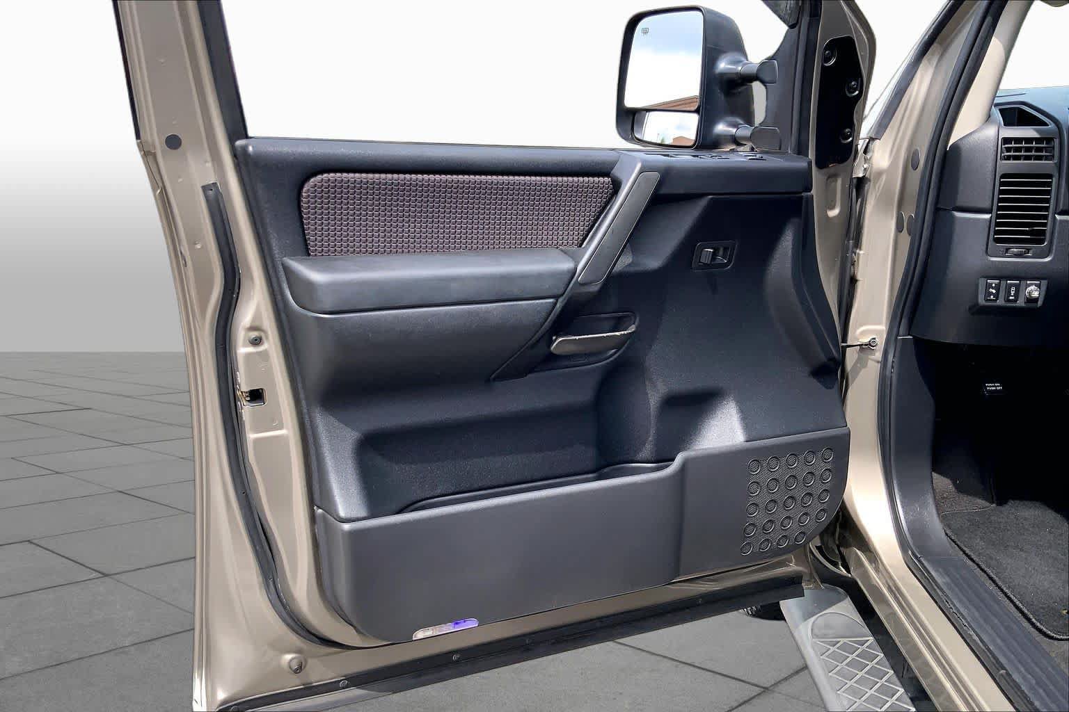 Used 2008 Nissan Titan LE RWD image 21
