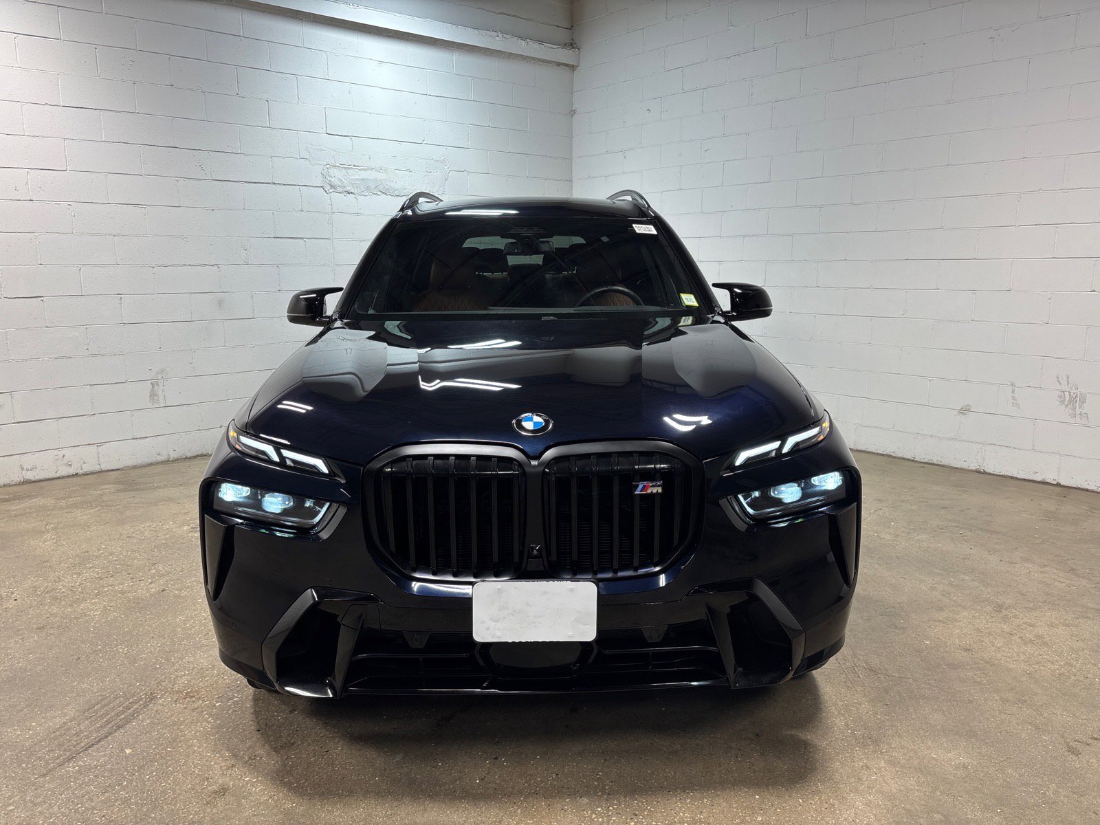 Used 2024 BMW X7 M60i AWD/4WD image 3