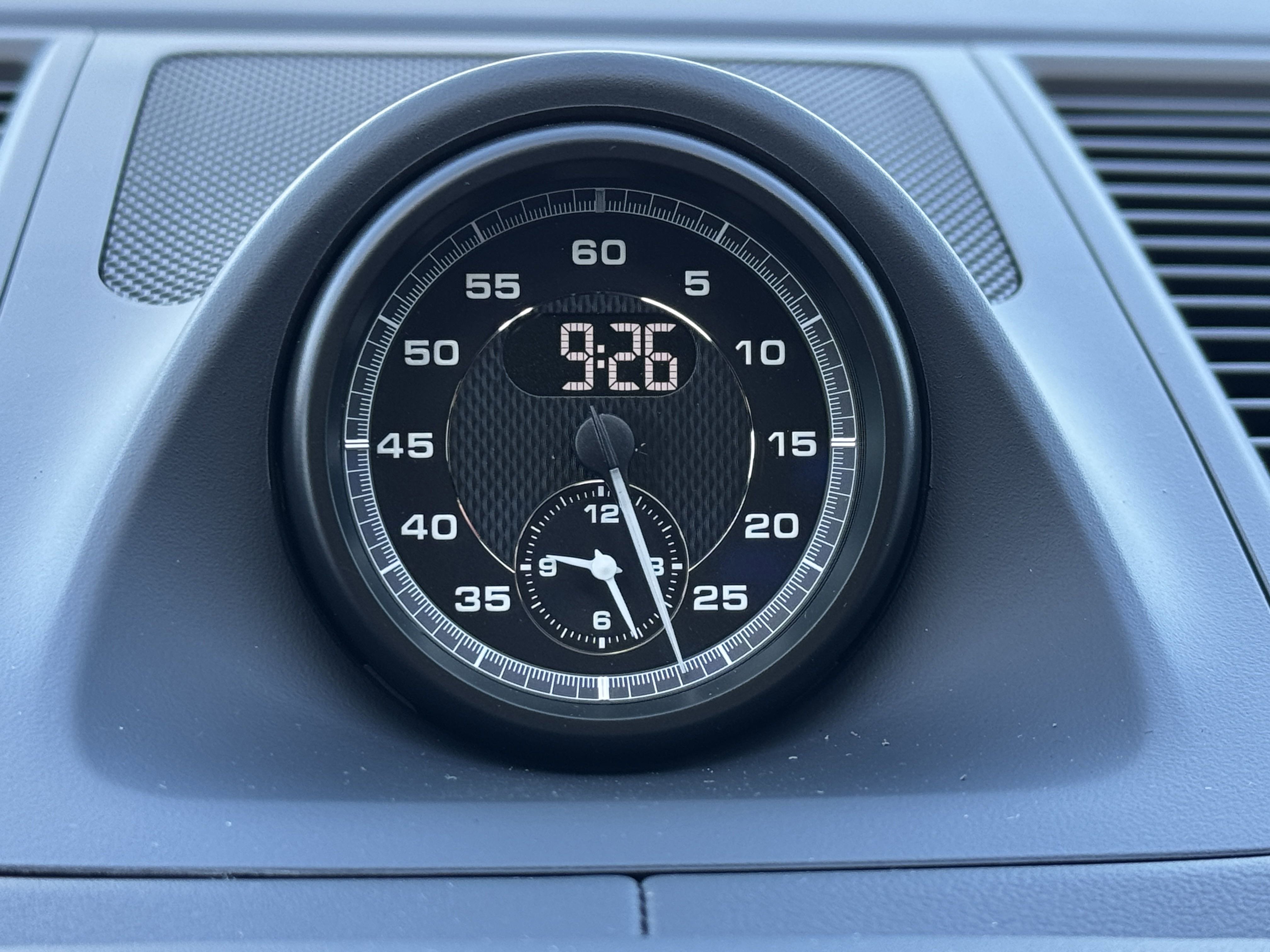 New 2025 Porsche Macan image 27