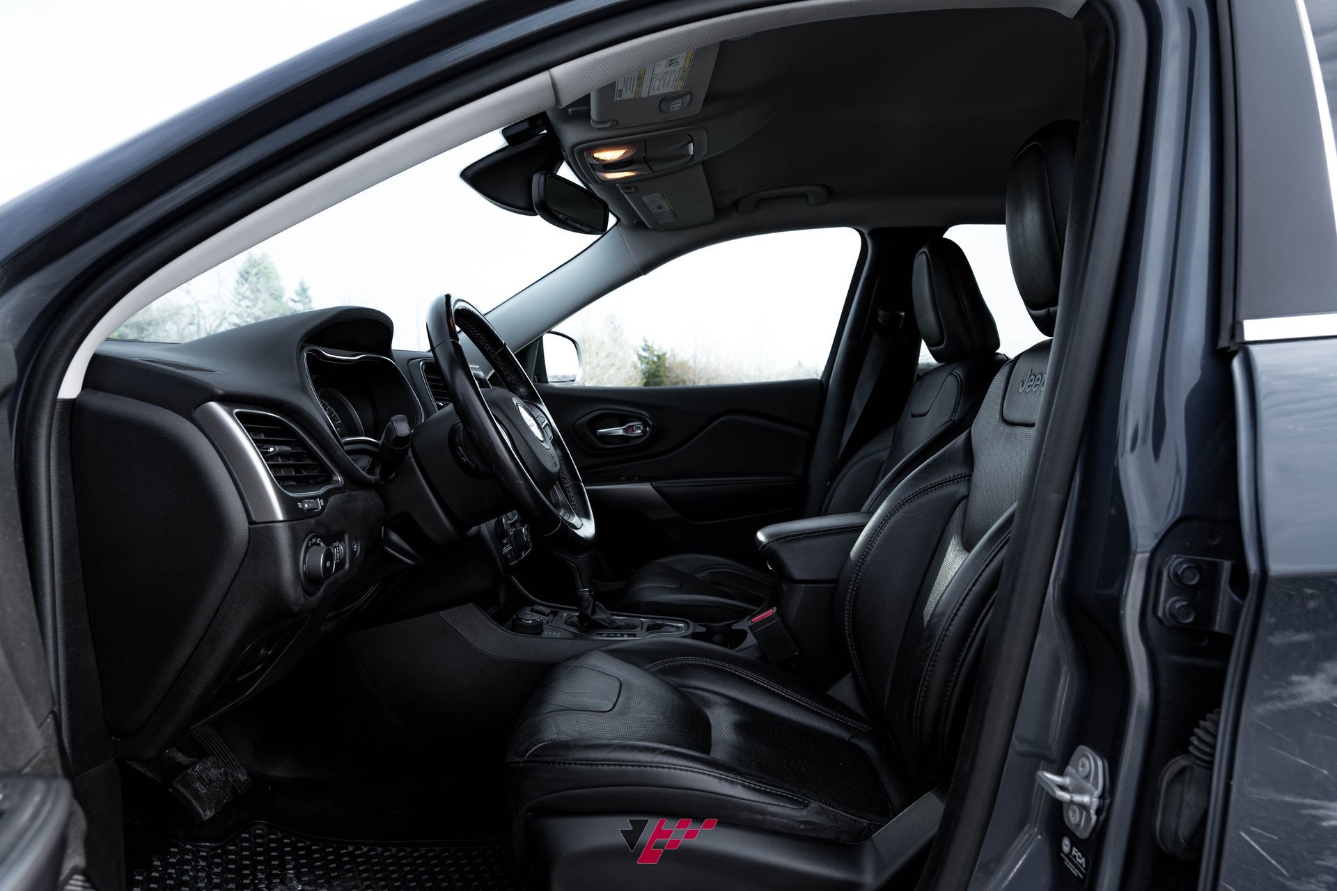 Used 2021 Jeep Cherokee Latitude Lux w/ Comfort/Convenience Group image 26