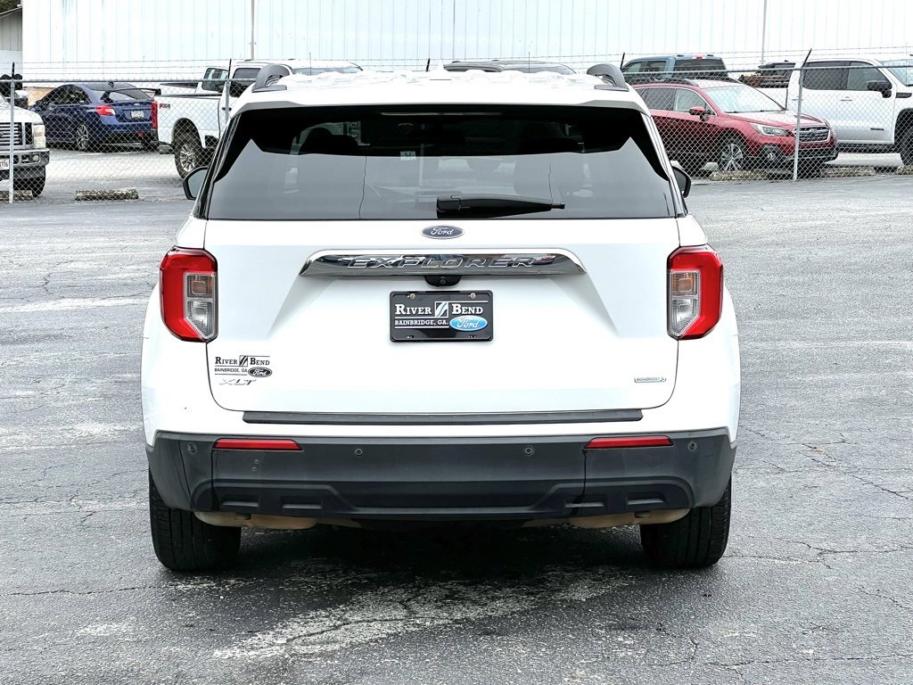 Used 2020 Ford Explorer XLT image 4