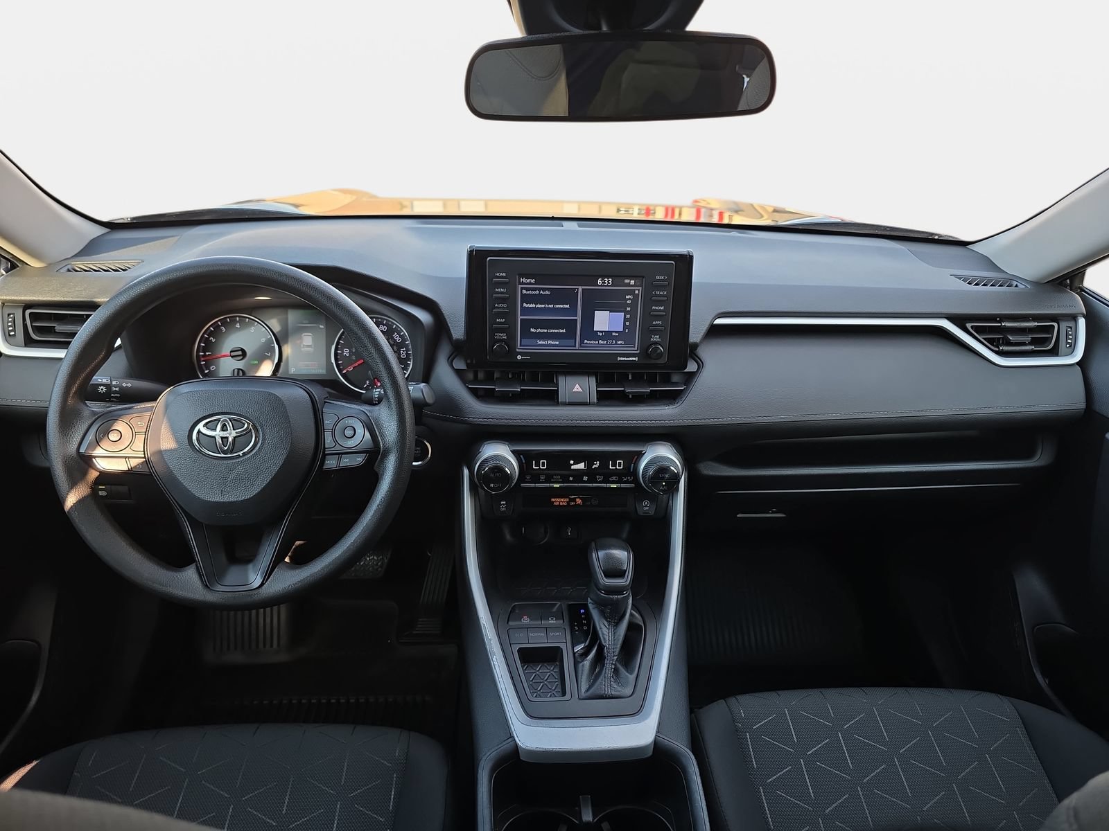 Used 2022 Toyota RAV4 XLE FWD image 9