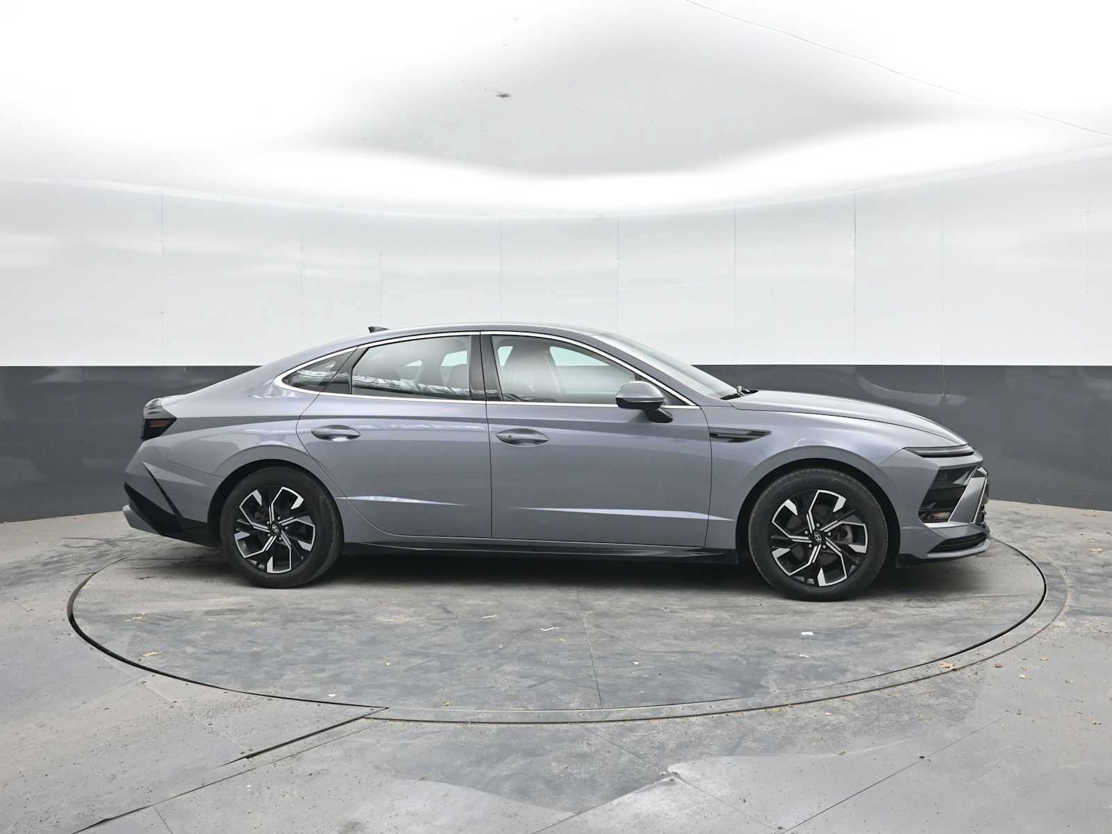 Used 2024 Hyundai Sonata SEL FWD image 9