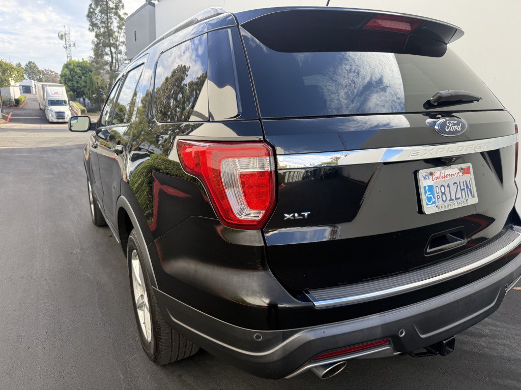 Used 2018 Ford Explorer XLT w/ Equipment Group 201A FWD image 10