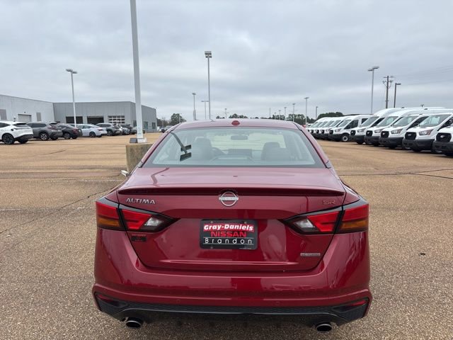 Certified 2024 Nissan Altima 2.0 SR image 3