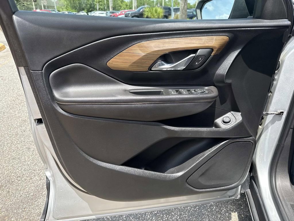 Used 2021 GMC Terrain SLE w/ Driver Convenience Package FWD image 22