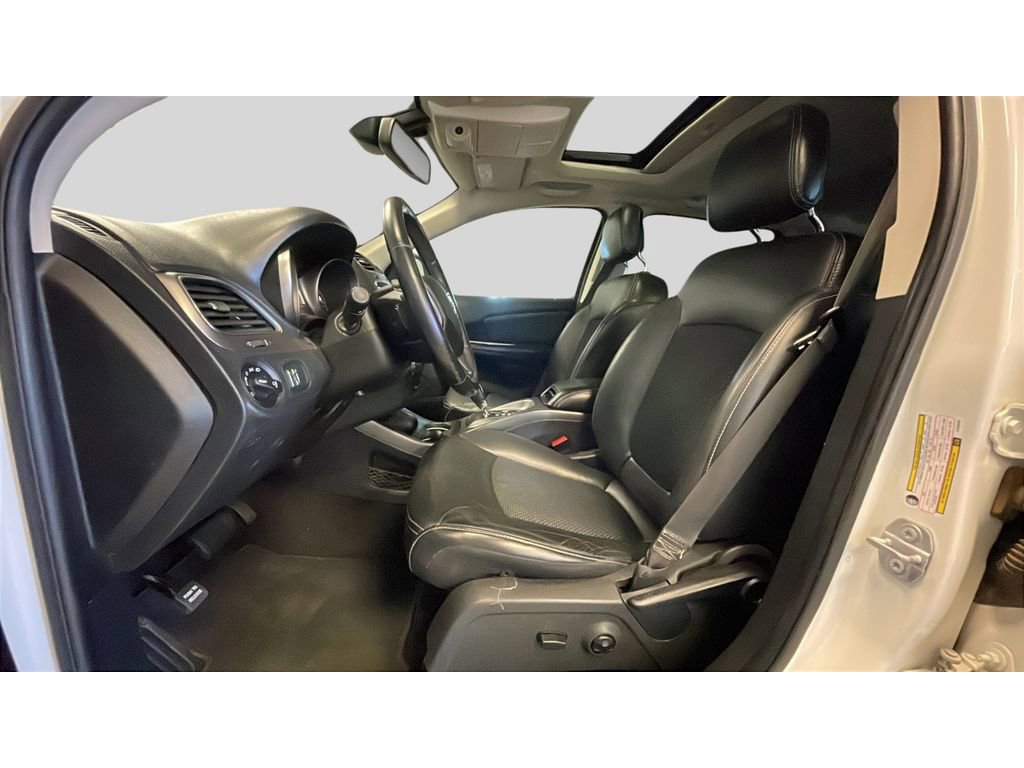 Used 2018 Dodge Journey Crossroad w/ Nav & Sun Group AWD/4WD image 12
