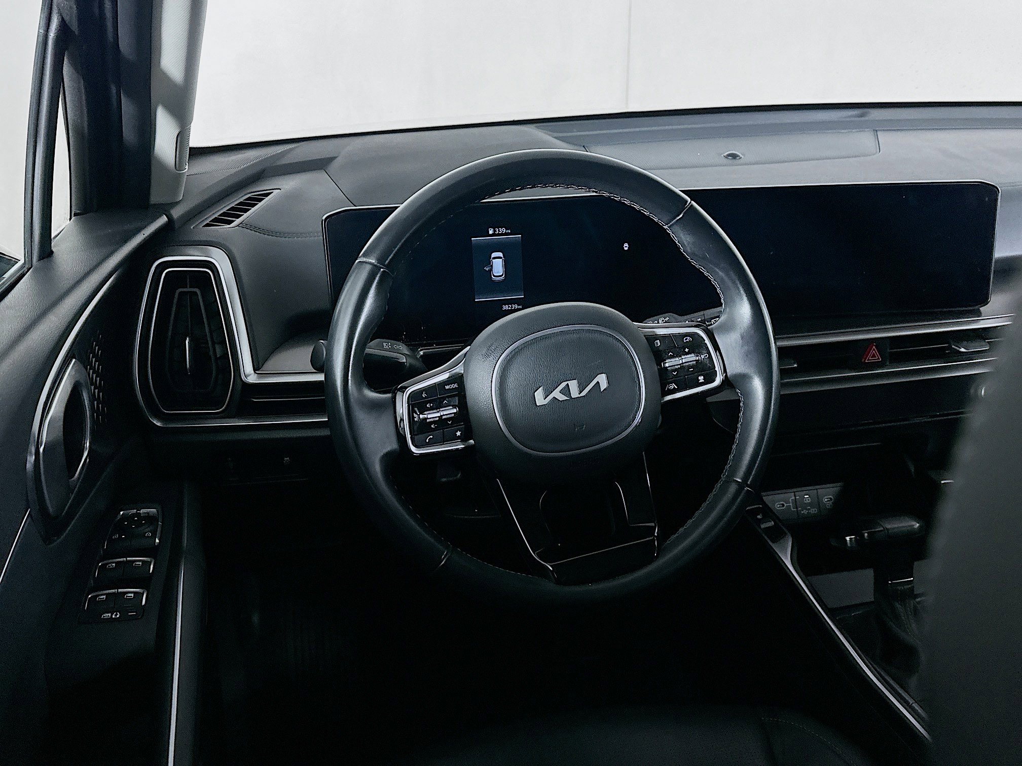 Used 2024 Kia Sorento S image 17