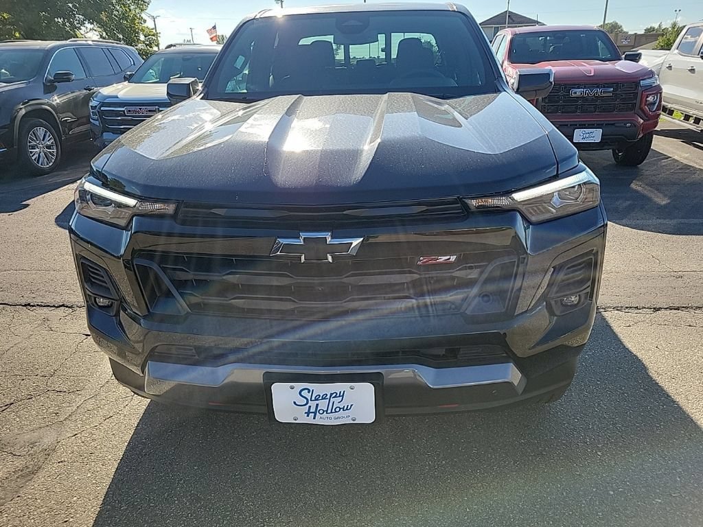 New 2026 Chevrolet Colorado Z71 w/ Technology Package AWD/4WD image 2
