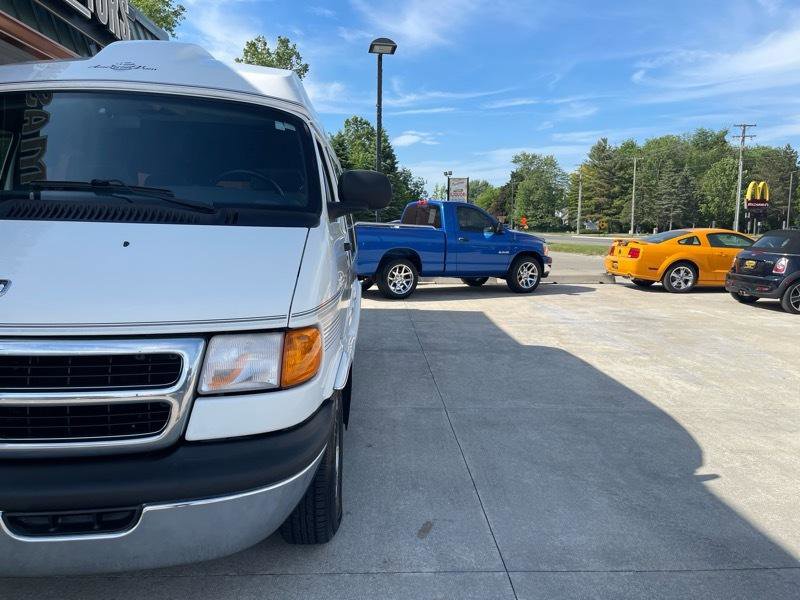 Used 2000 Dodge B1500 RWD image 4