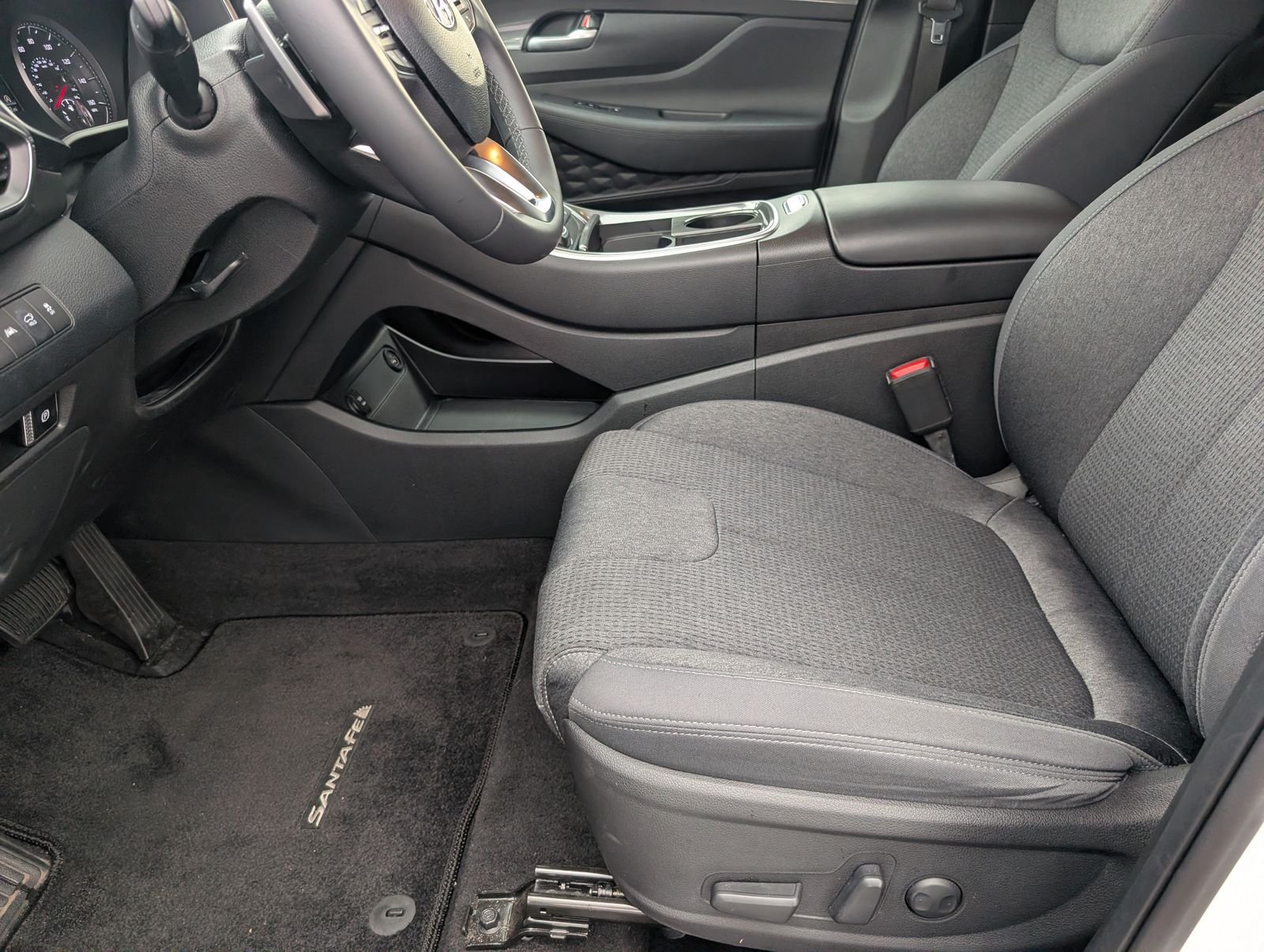 Used 2023 Hyundai Santa Fe SEL FWD image 14