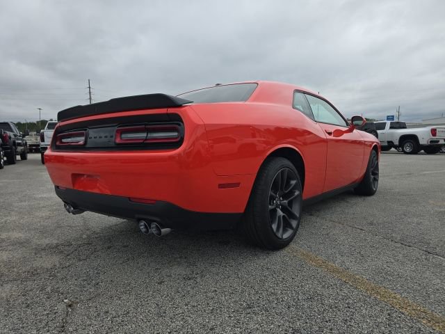 Used 2023 Dodge Challenger SXT w/ Blacktop Package image 5